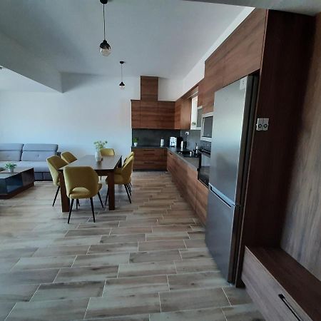 Judona Apartment ไฮจ์ดุสโซบอสโล ภายนอก รูปภาพ
