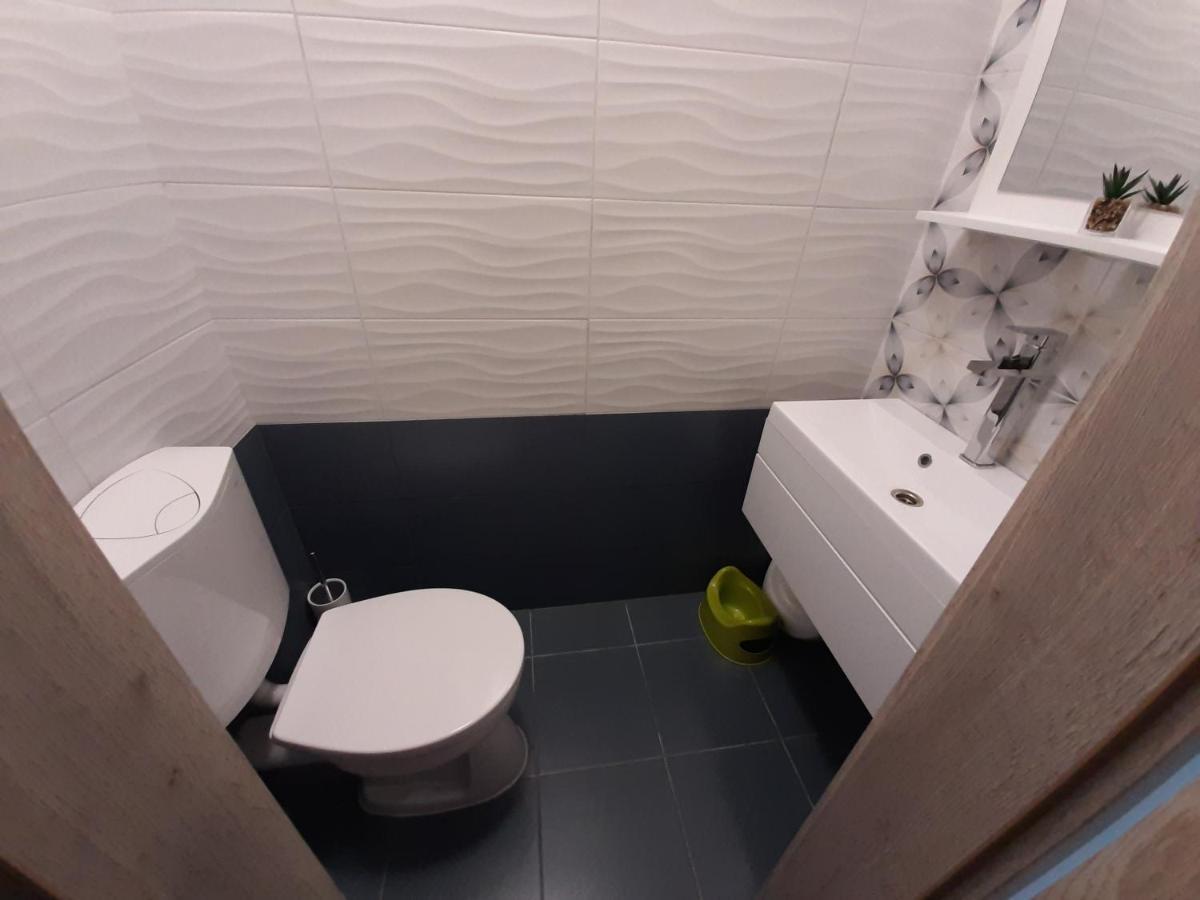 Judona Apartment ไฮจ์ดุสโซบอสโล ภายนอก รูปภาพ