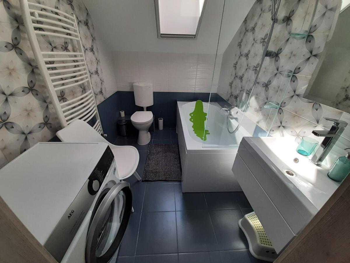 Judona Apartment ไฮจ์ดุสโซบอสโล ภายนอก รูปภาพ